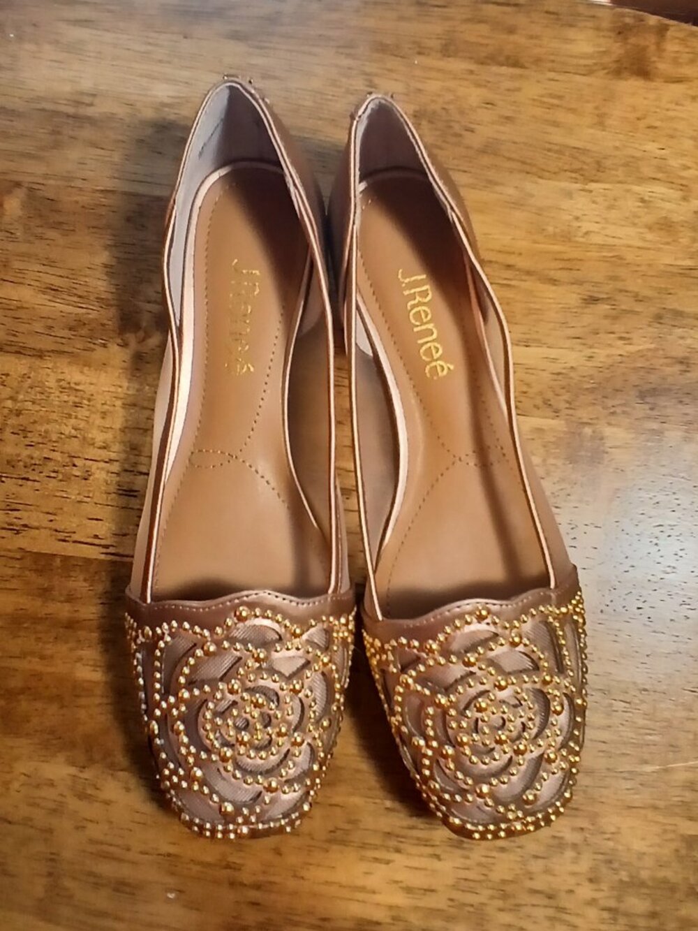 NWOT J.Renee gold beaded shoes - size 6M